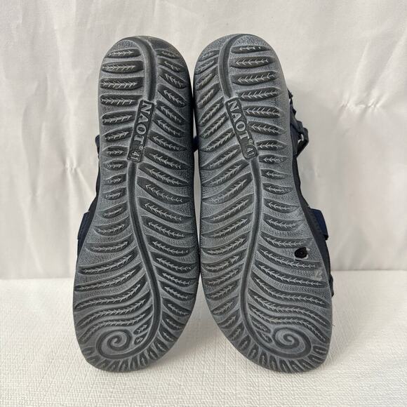 Naot Toi Sandals Womens Size 10 Navy Blue Strappy Silver Metallic - Picture 10 of 10